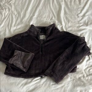 Urban outfitters size medium cropped cinch pullover - dark purple